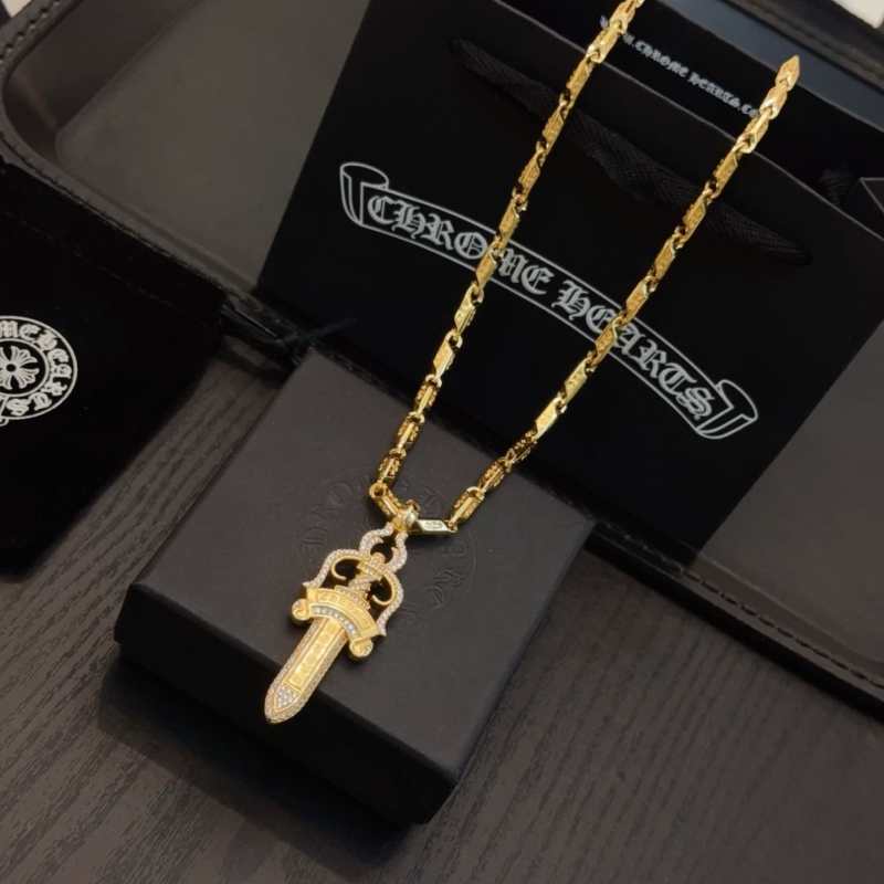 Ch*0me He**ts necklaces